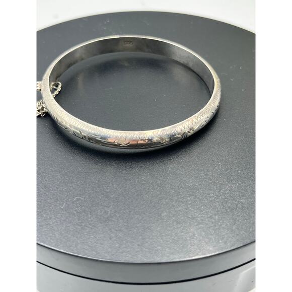 Vintage Sterling Silver Etched Engraved Thin Hinged Safety Chain Bangle Bracelet - Picture 9 of 10